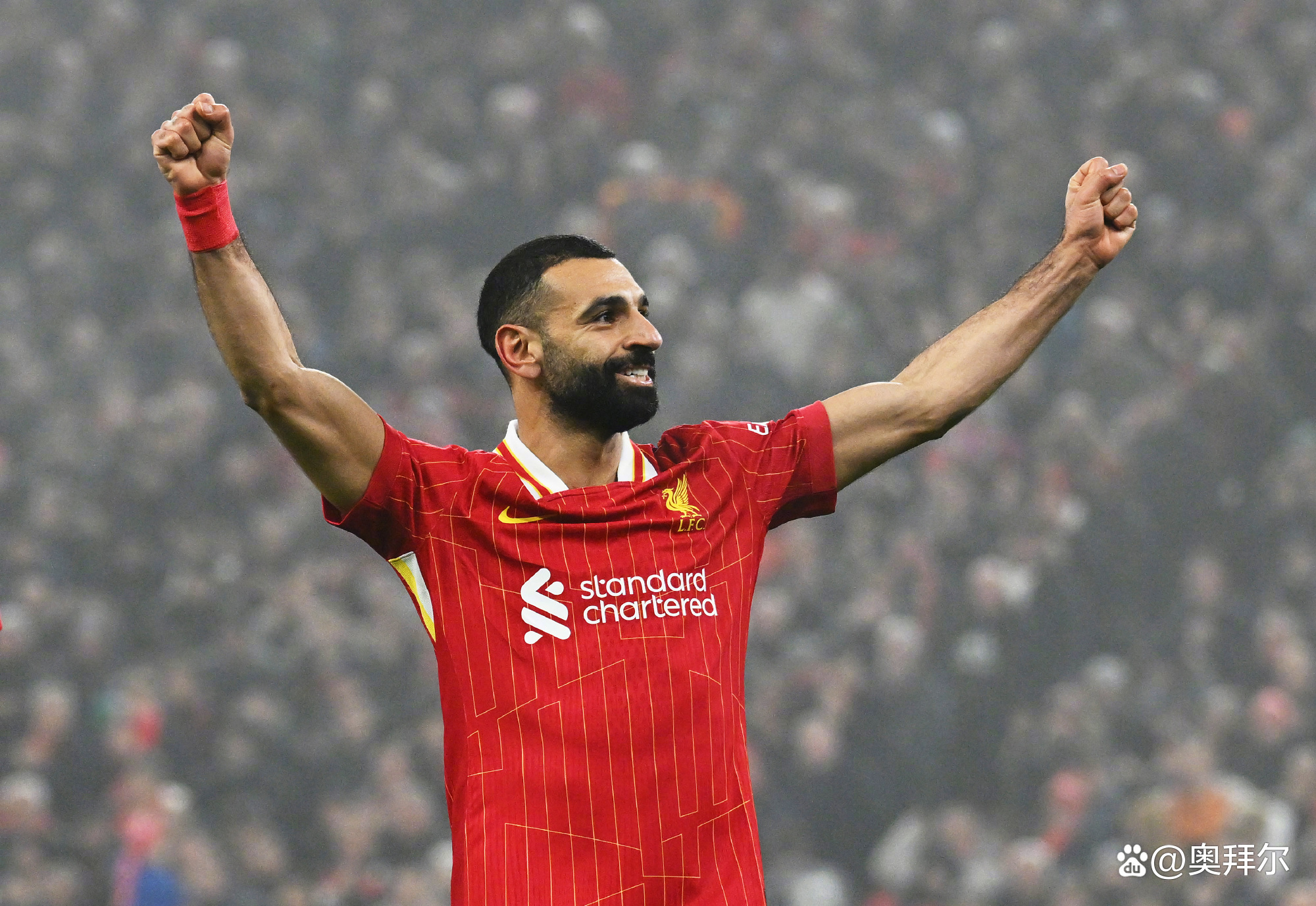 开云官网-萨拉赫意外战胜塞尔维亚队，大比分获胜引爆全场！-开云官网