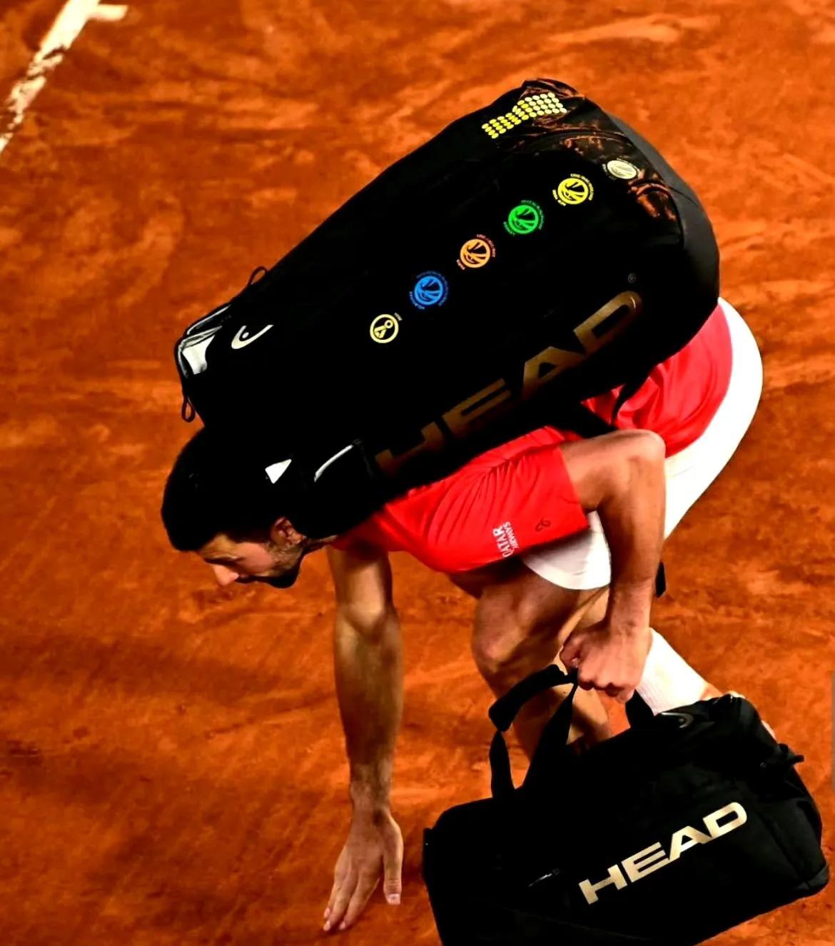 开云体育官网-包含巴黎圣日耳曼不断突破！，德约科维奇连续十五场比赛得分超过最后时刻胜出比赛高潮迭起的词条-开云体育官网